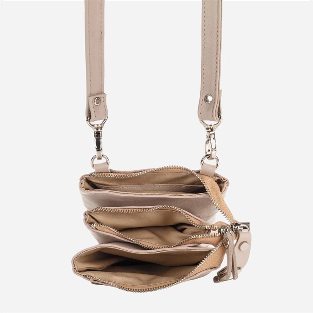 Сумка планшет через плечо женская из натуральной кожи маленькая ARTiS Bags 2028 5715 Бежевая (6501014171) - Фото 4 Сумка планшет через плечо женская из натуральной кожи маленькая ARTiS Bags 2028 5715 Бежевая (6501014171) - изображение 4