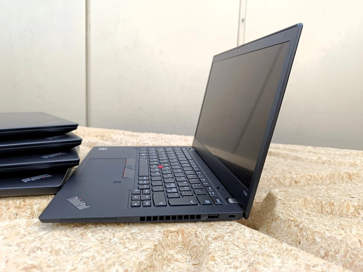 レノボ Thinkpad X395 AMD Ryzen 7 Office2021 レノボ Thinkpad X395 AMD Ryzen 7 Office2021 レノボ Thinkpad X395