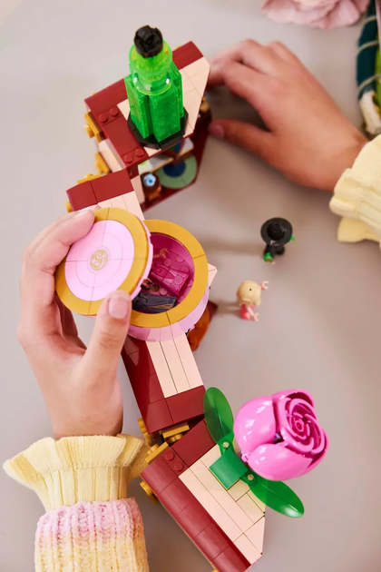 Конструктор LEGO Wicked Bright 2024 Гуртожиток Глінда та Елфаба 740 елементів (75683) - зображення 10