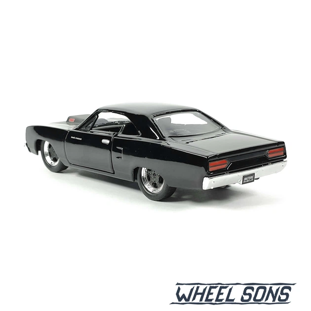 Модель автомобіля Plymouth Road Runner 1970 1:32 Jada (J5527) - изображение 7