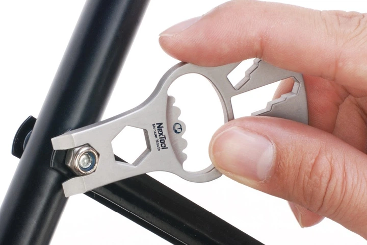 Міні-Мультитул NexTool BOTTLE OPENER Monster Mouth KT5010B, брелок для ключів, 4 функції, 27 г, компактний, зручний - Фото 5 Міні-Мультитул NexTool BOTTLE OPENER Monster Mouth KT5010B, брелок для ключів, 4 функції, 27 г, компактний, зручний - зображення 5