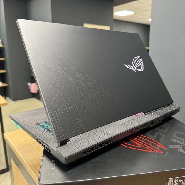 Ігровий ноутбук Asus ROG Strix G17 G713RM/ 17.3" FullHD, IPS 360 Hz/ AMD Ryzen 9 6900HX (8 ядер/ 16 потоків)/ NVIDIA GeForce RTX 3060 (на 6 GB)/ 16 GB DDR5/ 1TB NVME (Б/В) - Фото 5 Ігровий ноутбук Asus ROG Strix G17 G713RM/ 17.3" FullHD, IPS 360 Hz/ AMD Ryzen 9 6900HX (8 ядер/ 16 потоків)/ NVIDIA GeForce RTX 3060 (на 6 GB)/ 16 GB DDR5/ 1TB NVME (Б/В) - зображення 5