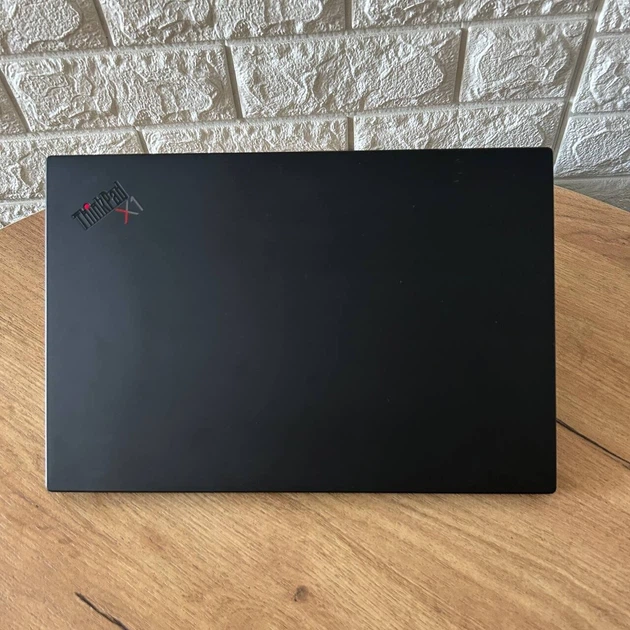 Ультрабук Б-класс Lenovo ThinkPad X1 Carbon Gen 8 / 14" (2160x1440) IPS / Intel Core i7-10610U (4 (8) ядра по 1.8 - 4.9 GHz) / 16 GB DDR4 / 512 GB SSD / Intel UHD Graphics 620 / WebCam б/у - изображение 3
