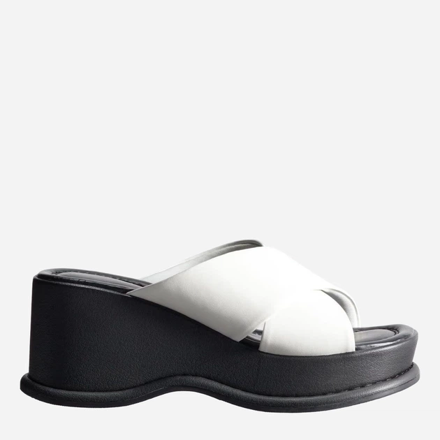 Женские шлепанцы Uniqlo 403211917 38 Белые (1159810850) - Фото 1 Женские шлепанцы Uniqlo 403211917 38 Белые (1159810850) - изображение 1