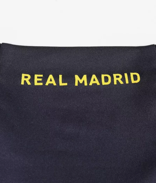 Комплект футбольная детская форма Lion SPORT Real Madrid VINI JN. (Винисиус Жуниор) 7, с гетрами (размер 34-38) и щитками, размер 20 размер, рост 115-125 см, черный с оранжевым - изображение 7