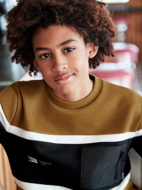 Bluza bez kaptura młodzieżowa chłopięca Mayoral 7.453-10 152 cm Musztardowy (8445865508612) - obraz 4