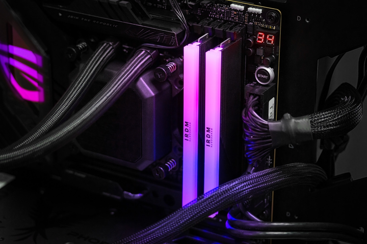 Pamięć RAM Goodram DDR5-6800 32768MB PC5-54400 (Kit of 2x16384) IRDM RGB (IRG-68D5L34S/32GDC) - obraz 8