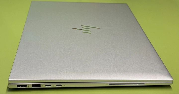 Ультрабук HP EliteBook 860 G9 / 16" (1920x1200) IPS / Intel Core i7-1270P (12 (16) ядер по 2.2 - 4.8 GHz) / 16 GB DDR4 / 512 GB SSD / Intel Iris Xe Graphics eligible / WebCam / TouchID б/в - Фото 7 Ультрабук HP EliteBook 860 G9 / 16" (1920x1200) IPS / Intel Core i7-1270P (12 (16) ядер по 2.2 - 4.8 GHz) / 16 GB DDR4 / 512 GB SSD / Intel Iris Xe Graphics eligible / WebCam / TouchID б/в - зображення 7
