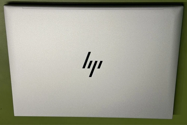 Ультрабук HP EliteBook 860 G9 / 16" (1920x1200) IPS / Intel Core i7-1270P (12 (16) ядер по 2.2 - 4.8 GHz) / 16 GB DDR4 / 512 GB SSD / Intel Iris Xe Graphics eligible / WebCam / TouchID б/в - Фото 8 Ультрабук HP EliteBook 860 G9 / 16" (1920x1200) IPS / Intel Core i7-1270P (12 (16) ядер по 2.2 - 4.8 GHz) / 16 GB DDR4 / 512 GB SSD / Intel Iris Xe Graphics eligible / WebCam / TouchID б/в - зображення 8
