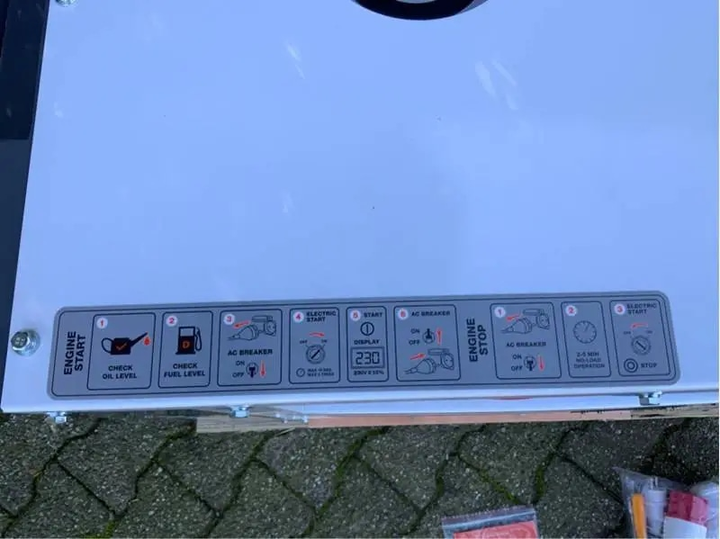 Генератор дизельний Daewoo DDAE 10500DSE-3G 6/6.48 кВт 3 фази електричний пуск - зображення 8