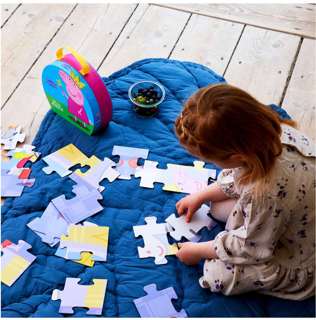 Puzzle Barbo Toys Peppa Pig Księżniczka w walizce 40 x 60 x 0.2 cm 24 elementy (5704976090205) - obraz 3