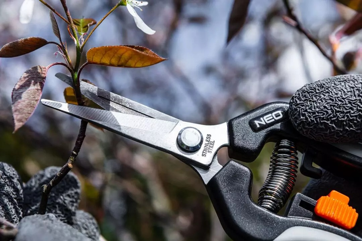 Sekator NEO Tools do młodych pędów 185 mm do 6 mm 15-207 (5907558464801) - obraz 5