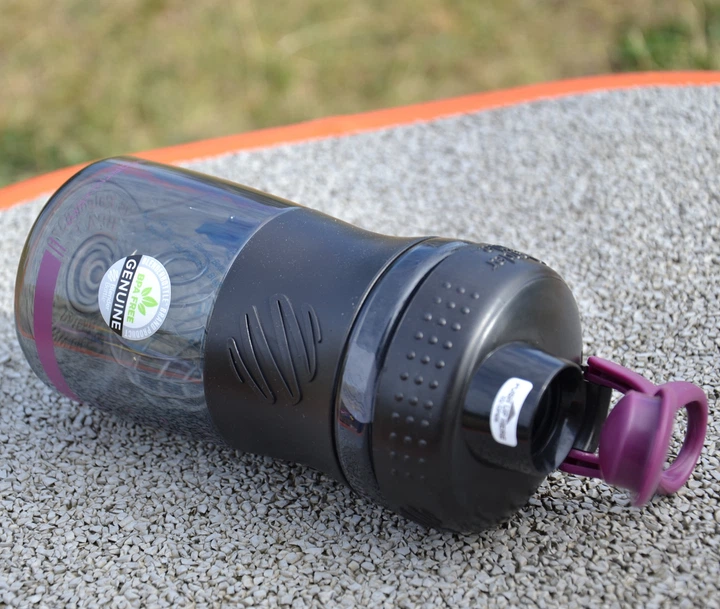 Шейкер спортивний (пляшка) BlenderBottle SportMixer Flip 20oz/590ml Black/Plum - изображение 8