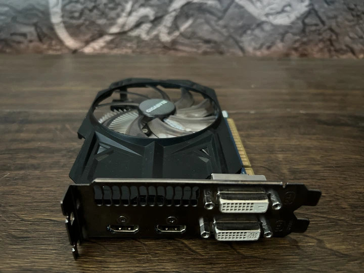Видеокарта GTX 750Ti 2GB Gigabyte Windforce DDR5 (GV-N75TOC-2GI) Б/У - изображение 4