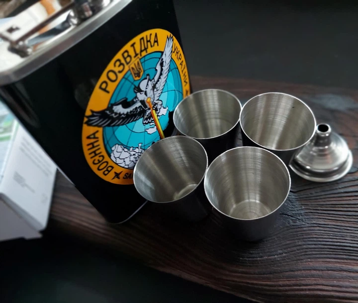 Набор подарочный фляга с рюмками VexShop 7oz подарок мужчине, 4 рюмки и фляга (61015U2) - Фото 4 Набор подарочный фляга с рюмками VexShop 7oz подарок мужчине, 4 рюмки и фляга (61015U2) - изображение 4