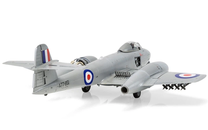 Збірна модель 1/48 літак Gloster Meteor F8 Korean War Airfix A09184 - зображення 8