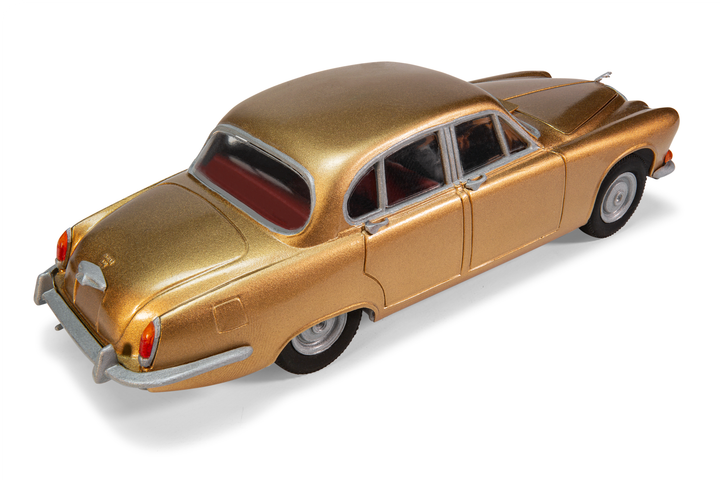 Збірна модель 1/32 автомобіль Jaguar 420 Airfix A03401V - зображення 4