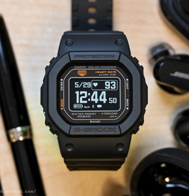 Часы Casio G-Shock DW-H5600-1JR Sports line G-SQUAD series