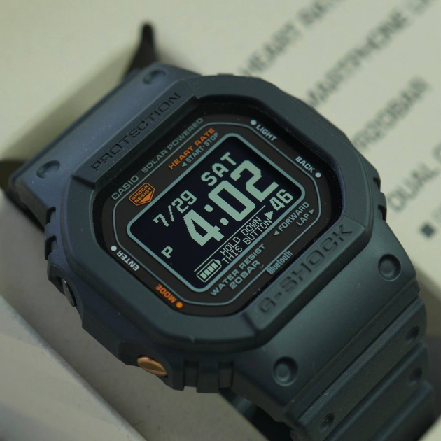 ゆぴたぷ様 G-SHOCK G-SQUAD DW-H5600-1JR 楽天市場】G-SHOCK G-SQUAD DW-H5600-1JR マットブラック カシオ