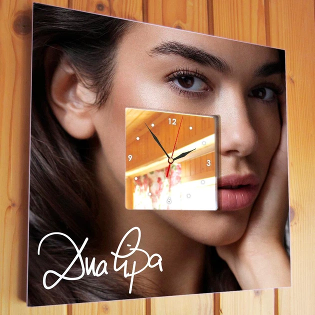 Часы "Певица Дуа Липа. Dua Lipa" для фанатов, поп музыка, украшение интерьера в спальню, кафе, караоке - изображение 2