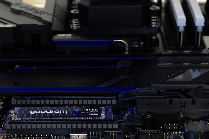 SSD диск Goodram PX500 Gen.3 1TB M.2 2280 PCIe 3.0 x4 NVMe 3D NAND QLC (SSDPR-PX500-01T-80-G3) - изображение 4