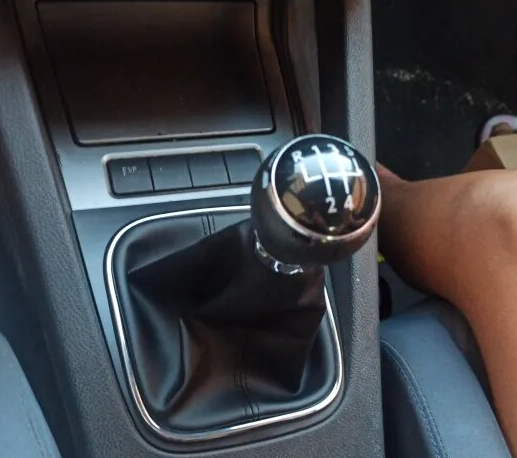 Ручка переключения передач VW Golf MK5/MK6 вар.2 - изображение 2