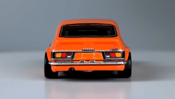 Машинка Premium Hot Wheels '72 Toyota Corolla Levin Japan