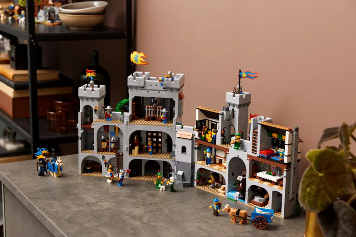 Конструктор LEGO Icons Замок лицарів герба Лева 4514 елементів (10305) - зображення 8