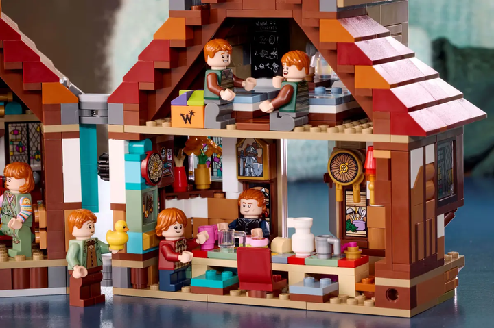 Zestaw klocków LEGO Harry Potter: Nora — edycja kolekcjonerska 2405 elementów (76437) - obraz 8