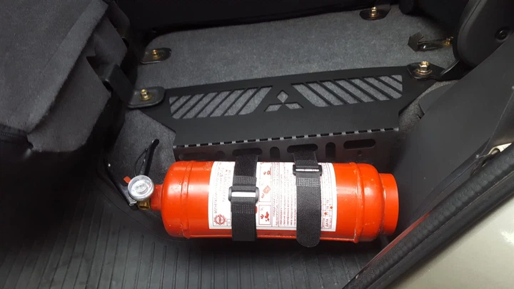 Molle-панель под заднее сиденье XRoad на Mitsubishi Pajero Sport G1 1998-2008, L200 1996-2007, Montero, Nativa, левая - изображение 5
