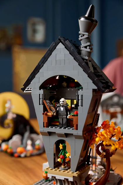 Конструктор LEGO Ideas Disney: Хэллоуинский кошмар Тима Бертона 2193 элементов (21351) - изображение 10