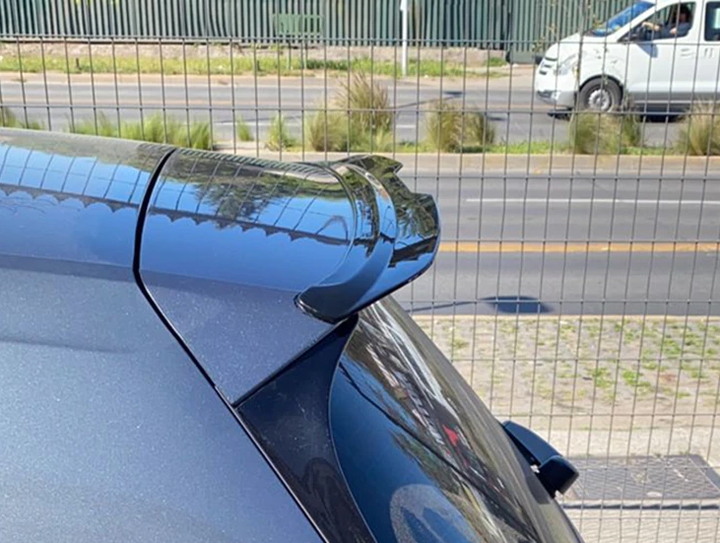 Спойлер на Volkswagen Golf 6 черный глянцевый ABS-пластик - Фото 2 Спойлер на Volkswagen Golf 6 черный глянцевый ABS-пластик - изображение 2