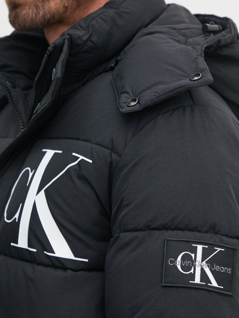 Куртка зимова коротка чоловіча Calvin Klein J30J326104-BEH M Чорна (8720639460083) - зображення 4
