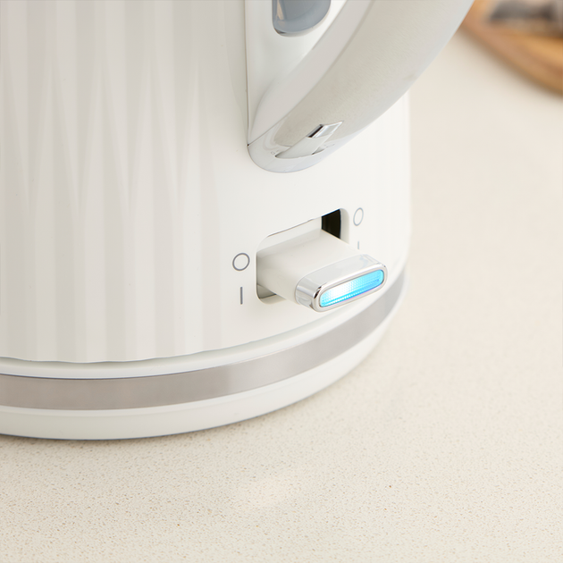 Электрочайник Russell Hobbs Eden Kettle White 27360-70 - изображение 4