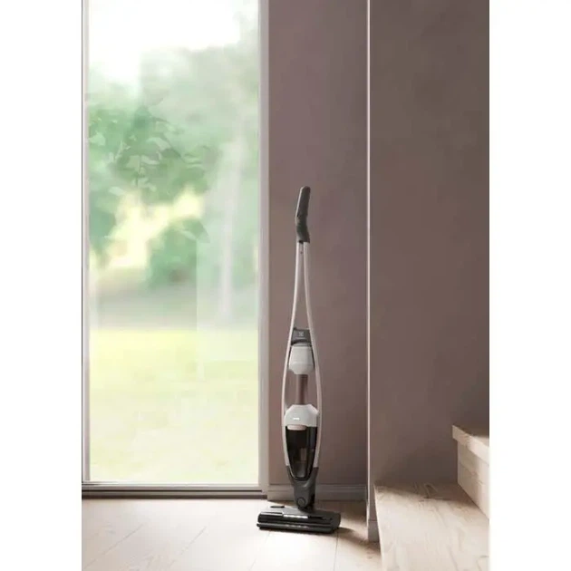 Пилосос Electrolux Pure 600 Wet ES62P25WET Функція миття 79 дБ - Фото 15 Пилосос Electrolux Pure 600 Wet ES62P25WET Функція миття 79 дБ - зображення 15