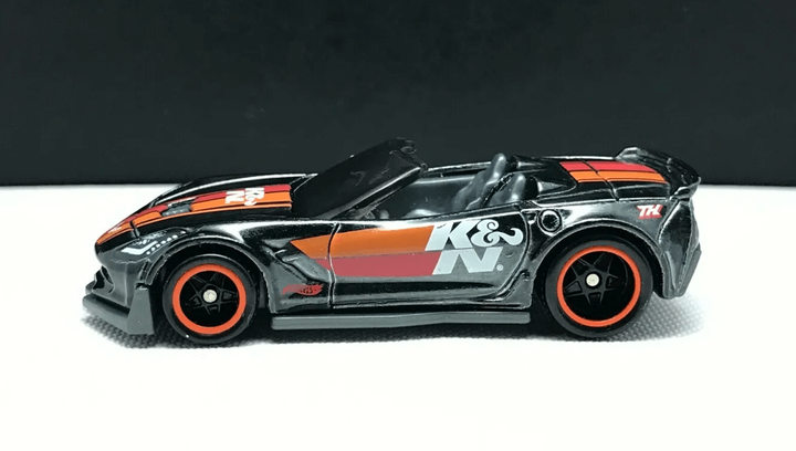 Машинка Базовая Hot Wheels Corvette C7 Z06 Convertible Super