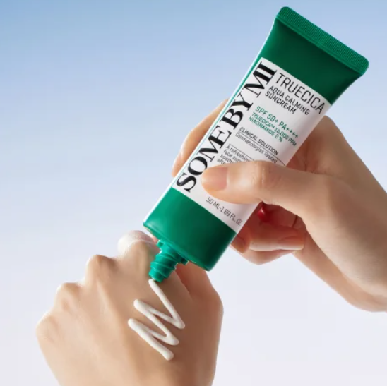 Успокаивающий солнцезащитный крем для лица Some By Mi Truecica Aqua Calming Suncream SPF50+PA++++ 50ml - Фото 5 Успокаивающий солнцезащитный крем для лица Some By Mi Truecica Aqua Calming Suncream SPF50+PA++++ 50ml - изображение 5