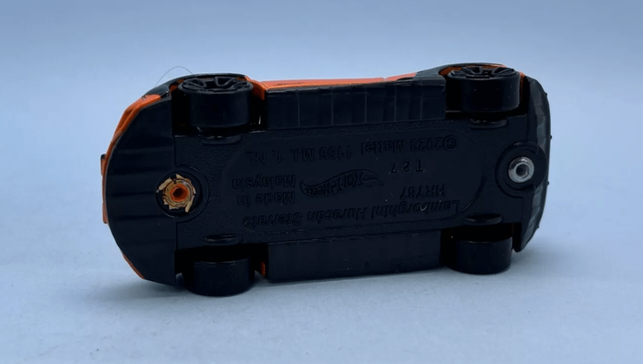 Машинка Базова Hot Wheels Lamborghini Huracán Sterrato Dirt 1:64