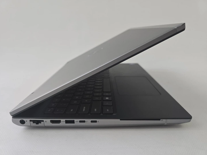 Ноутбук Dell Precision 7670 (2022) I9 12950HX/RTX A3000 12GB/RAM 32GB/SSD 1TB Б\В - зображення 6