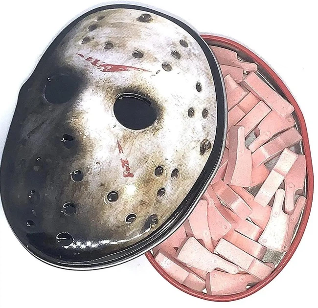 Конфеты в виде топоров Boston America Friday The 13th с маской Джейсона со вкусом кислой вишни 34г - изображение 2