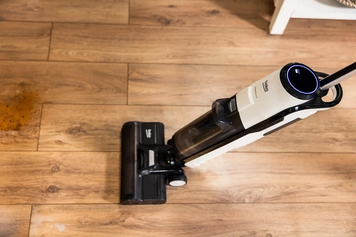 Пилосос Beko Wet&Dry VCW70340W Функція миття 83 дБ - Фото 7 Пилосос Beko Wet&Dry VCW70340W Функція миття 83 дБ - зображення 7
