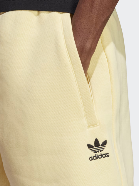 Шорти короткі чоловічі adidas IB3141 XL Жовті (4066755624027) - зображення 4