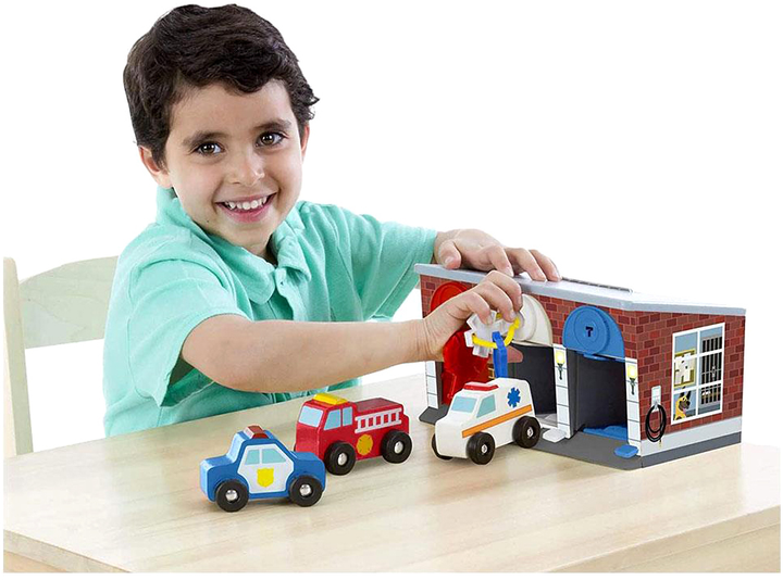 Zestaw do zabawy Melissa & Doug Garaż z kluczykami i pojazdami specjalnymi (0000772146074) - obraz 4