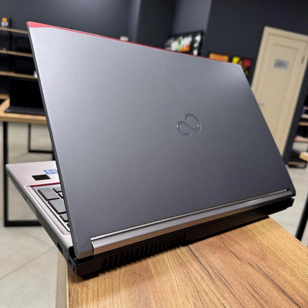 Ноутбук Fujitsu Celsius H760/ 15.6