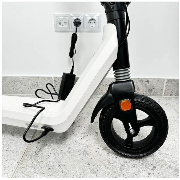 Електросамокат OKAI Zippy ES50С 8'' 250W/500W 5.2Ah 20km 25km/h 10° 13.5kg Black-White (ES50C-B) - зображення 10