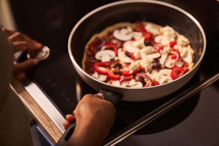 Patelnia sauté Ballarini Ledro z pokrywką 28 cm (8003150522882) - obraz 4