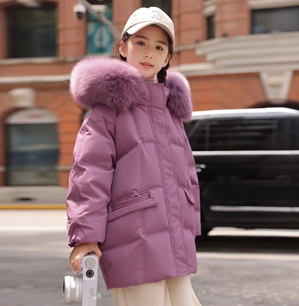 フード付きピンクジャケット キッズ 130-140くらい 冬 BURBERRY BURBERRY (バーバリー) Kids リバーシブル ダウンジャケット パロディ