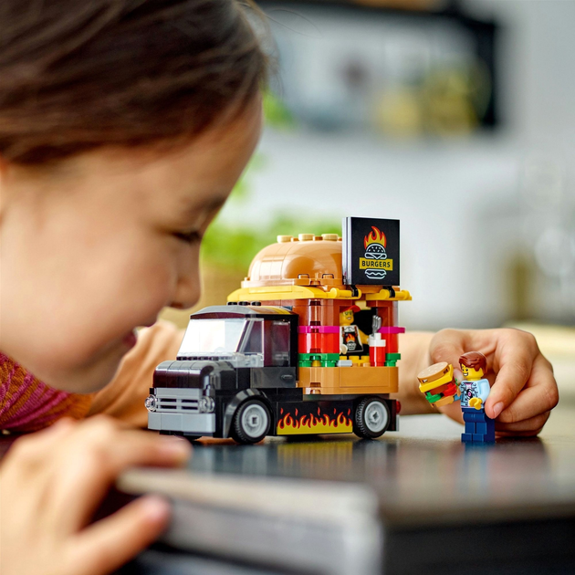 Конструктор LEGO City Вантажівка з бургерами 194 деталі 6 шт (60404) - зображення 8