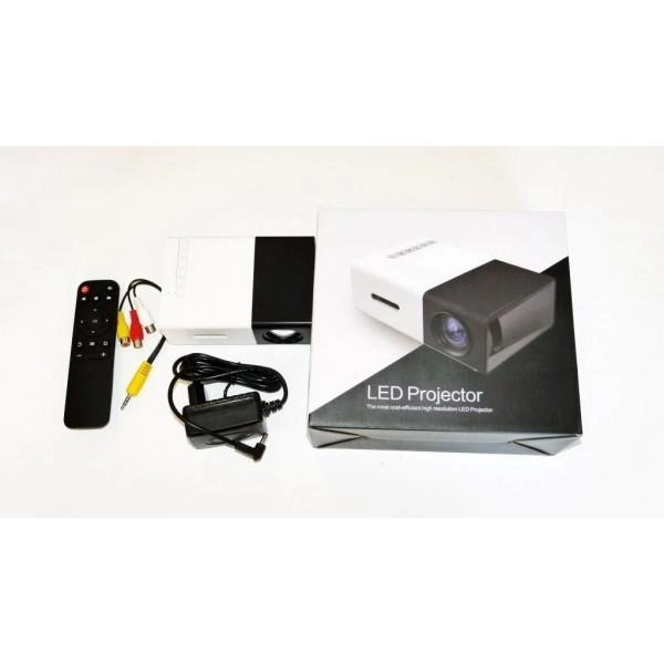 Портативний міні-проектор з динаміком YG-300 EDITION PRO LED Full HD чорно-білий - Фото 3 Портативний міні-проектор з динаміком YG-300 EDITION PRO LED Full HD чорно-білий - зображення 3