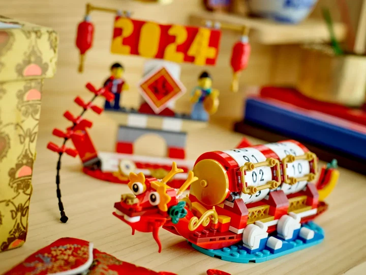 Конструктор LEGO Фестивальный календарь 345 деталей (40678) - изображение 4